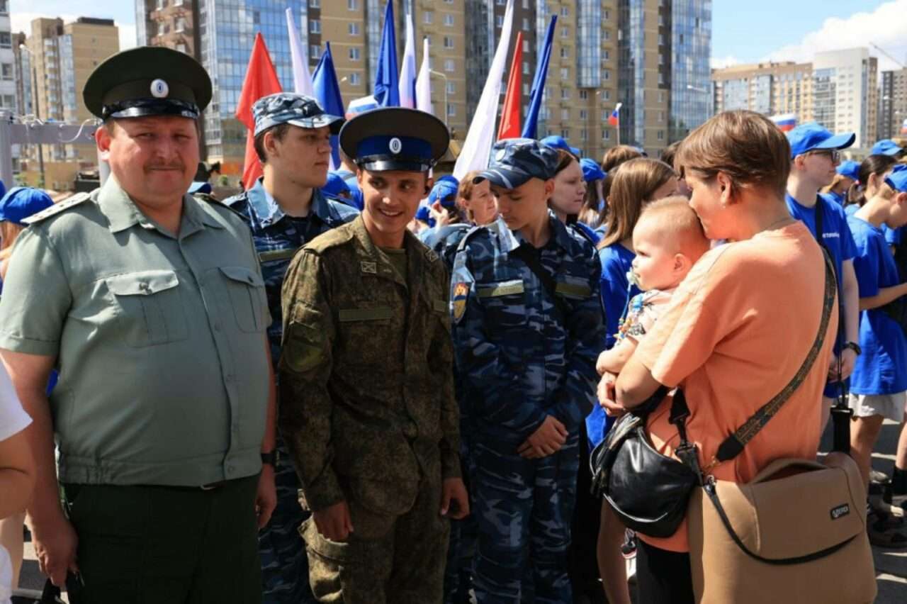 В рамках выставки трофеев спецоперации будут проводиться патриотические  мероприятия для молодёжи - Карабашский рабочий